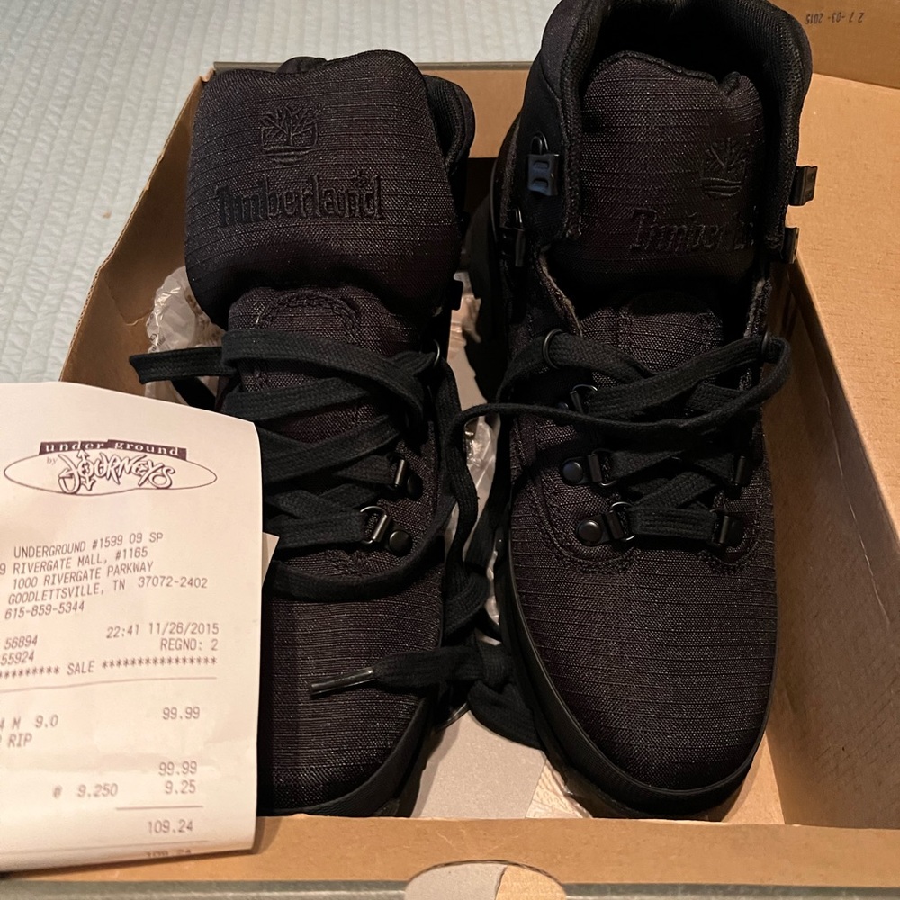 Timberland Hommes All Black Boots.